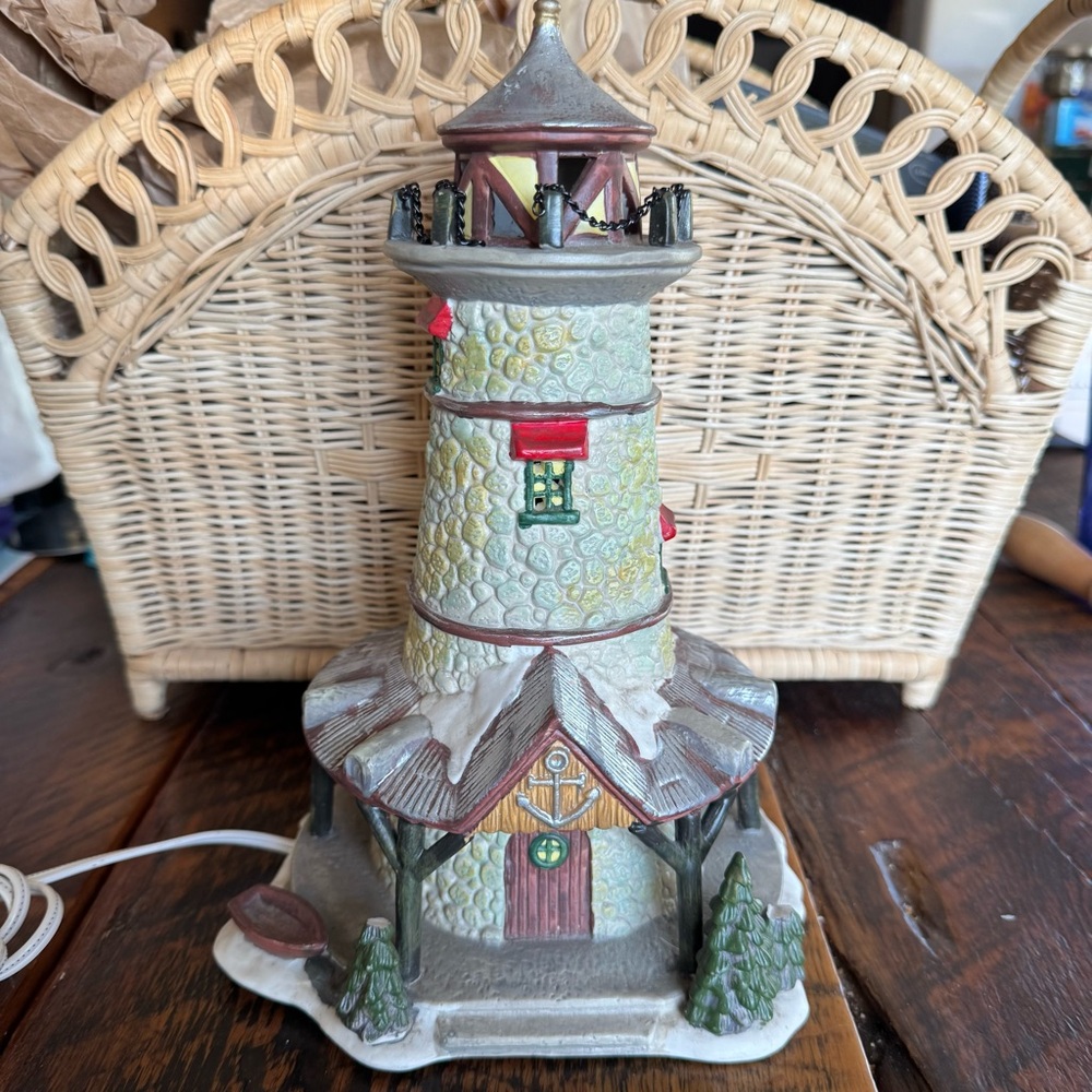 Lemax Enchanted Forest Lighthouse - Tested